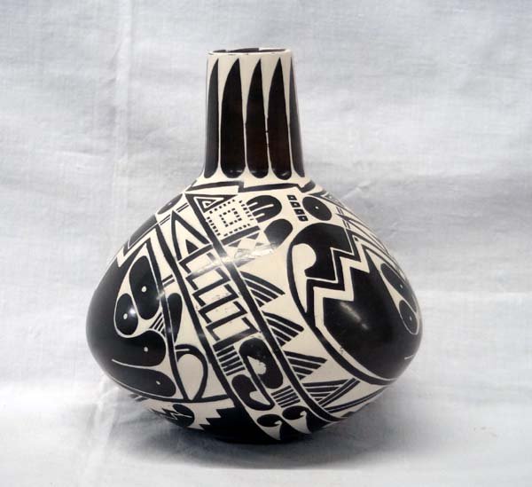Mata Ortiz Black on White Pulled Spout Jar, Ortiz (1 of 4)