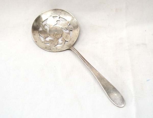 Original Rogers International Silver Tomato Spoon (1 of 3)