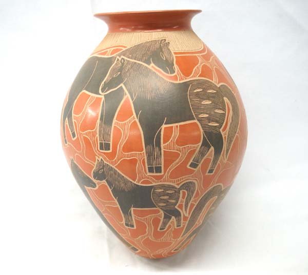 Mata Ortiz Appaloosa Horse Jar by Yolanda Soto (1 of 4)