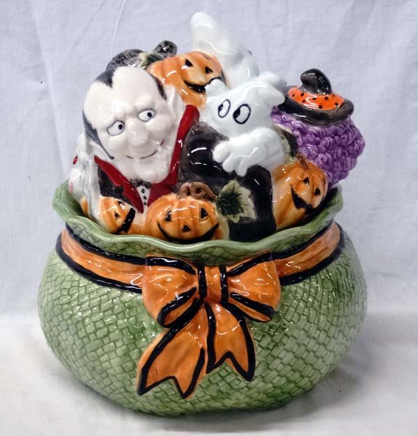 2005 Fitz and Floyd Halloween Seasonal Cookie Jar: 2005 Fitz and Floyd Halloween Seasonal Cookie Jar, Stamped on bottom ''Collector's Corner Fitz and Floyd'', measures 10.5''H x 9.5''D, comes in original box