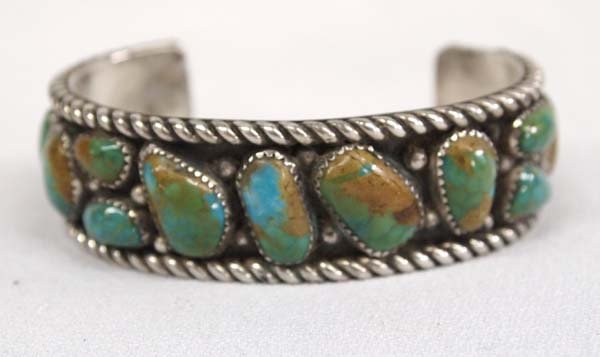 Vintage Navajo Sterling Turquoise Bracelet (1 of 4)