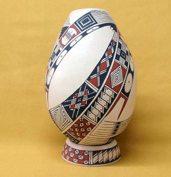 Mata Ortiz Polychrome Jar by Yolanda Soto (1 of 2)