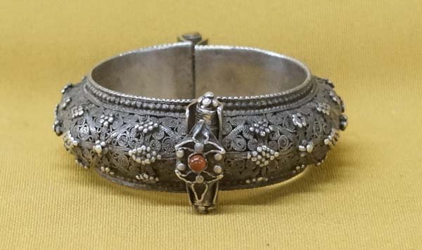 Middle Eastern Silver Bracelet (1 of 4)
