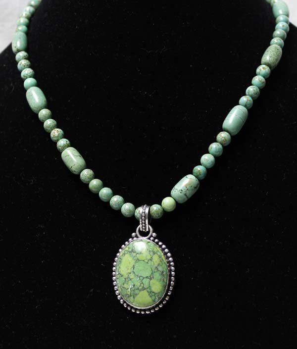 Estate Royston Turquoise Beaded Pendant Necklace (1 of 2)