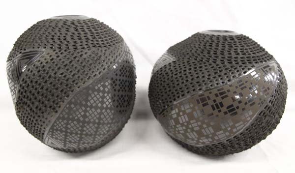2 Mata Ortiz Black on Black Seed Jars by A. Soto (1 of 4)