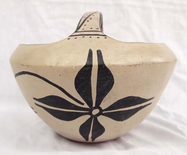 1950 Santo Domingo Pottery Basket (1 of 4)