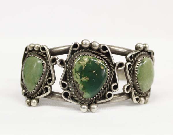 Vintage Navajo Sterling & Green Turquoise Bracelet (1 of 5)