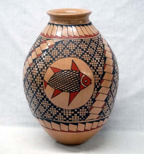 Mexican Mata Ortiz Eye Dazzler Fish Jar by A. Soto (1 of 2)