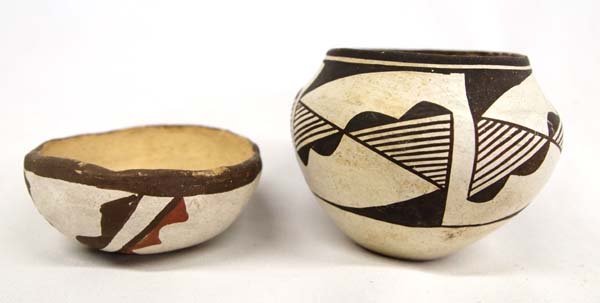 2 Vintage Acoma Pueblo Pottery Jars (1 of 3)