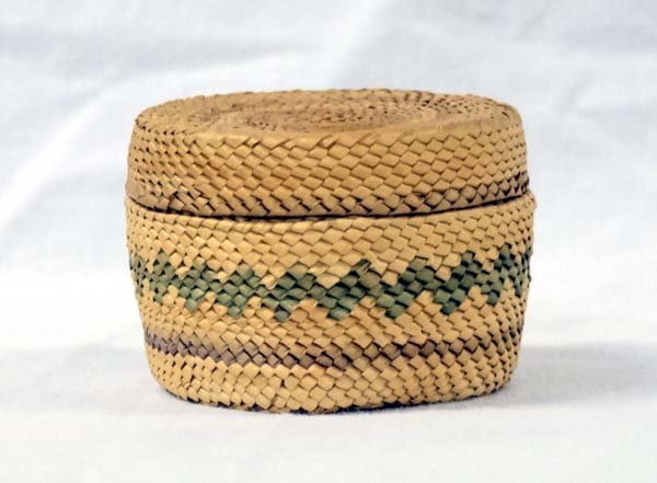Estate Native American Makah Lidded Basket (1 of 3)