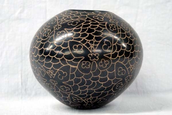 Mexican Mata Ortiz Sgraffito Butterfly Jar, Signed (1 of 3)