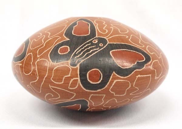 Mexican Mata Ortiz Polychrome Butterfly Jar, Ortiz (1 of 4)