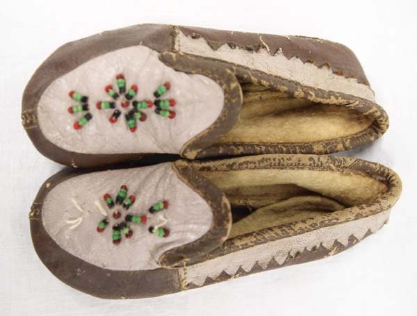 1940 Estate Cree Beaded Child's Leather Moccasins (1 of 2)