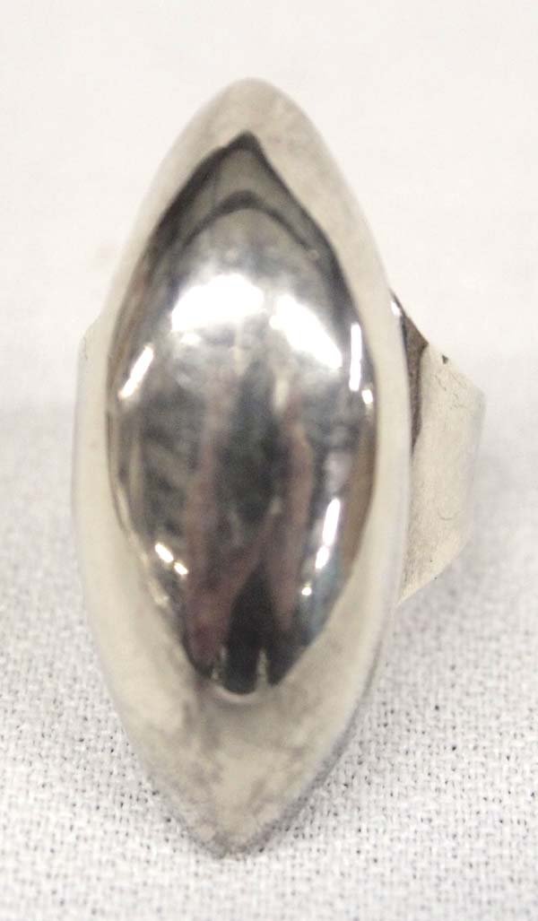 Mexican Taxco Sterling Silver Ring, Size 7.75 (1 of 3)