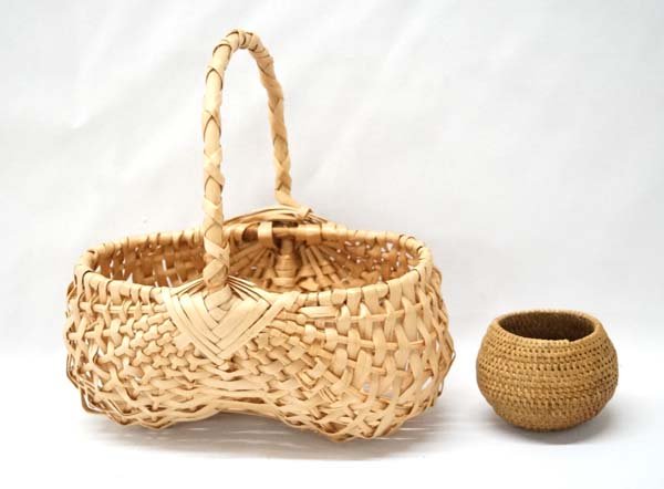 2 Native American Baskets (1 of 2)