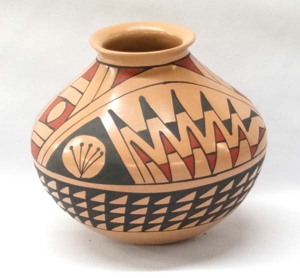 Mexican Mata Ortiz Polychrome Jar by M. Villapando: Mexican Mata Ortiz Polychrome Jar by Martha Villapando, measures 6''H x 6.5''D, signed by artist
