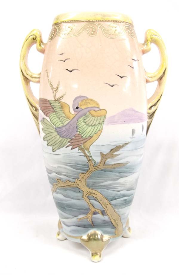 Royal Nishiki Nippon Gold Gilt Fine Porcelain Vase: Nippon Gold Gilt Fine Porcelain Vase, measures 8'' x 12'', beautifully painted, #72/1822, FYI: ''Royal Nishiki Nippon'', made for the domestic Japanese market since 1906. Found in green. We have also 