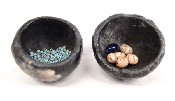 2 Vintage Santa Clara Pottery Jars and Beads (1 of 3)