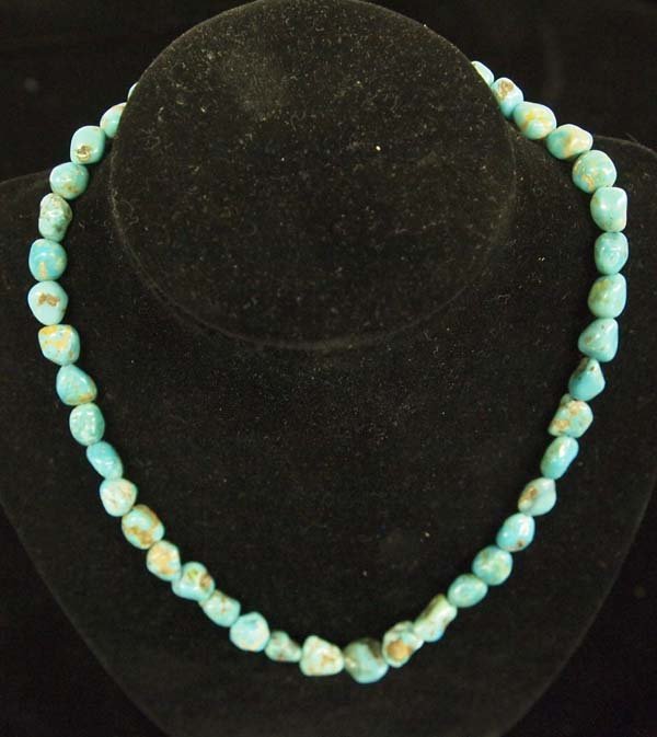 Navajo Kingman Turquoise Nugget Choker Necklace: Native American Navajo Kingman Turquoise Nugget Choker Necklace, measures 16'' end to end
