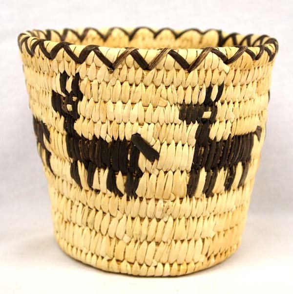 Tohono O'odham Woven Split Stitch Deer Basket (1 of 3)