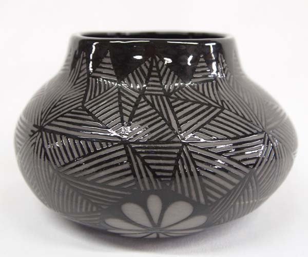 Native American Ceramic Incised Pottery, Martinez: Native American Ceramic Incised Pottery, R. Diane Martinez, signed by artist and measures 4''H x 6''S, Bosque Farms, NM, hand-built from Native New Mexico clay, Diane Martinez is an accomplished and a
