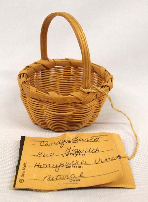 Vintage Eastern Cherokee Candy Basket, E Bigwitch (1 of 4)