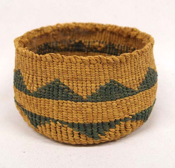 Native American Klamath Basket (1 of 3)
