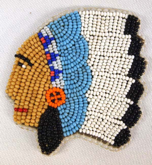 Vintage Sioux Fully Beaded Chief's Head Pin (1 of 2)