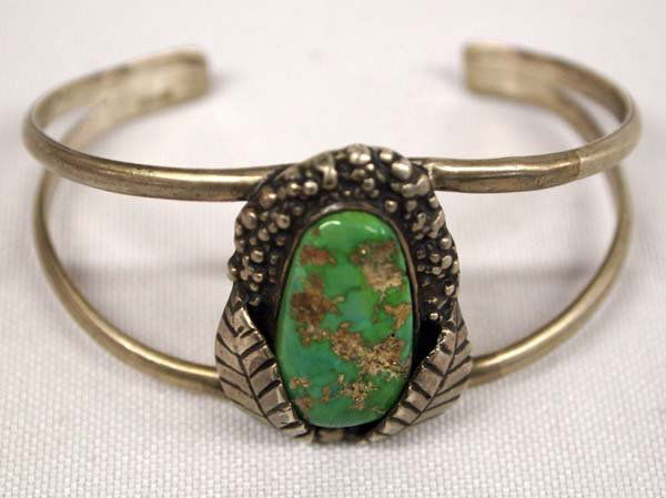 Vintage Navajo Sterling Turquoise Cuff Bracelet (1 of 2)