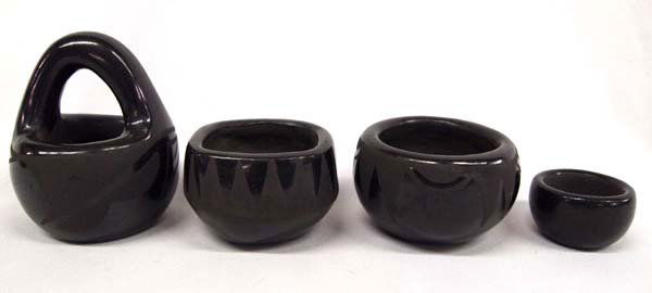 4 Native American Santa Clara Pottery Jars (1 of 4)