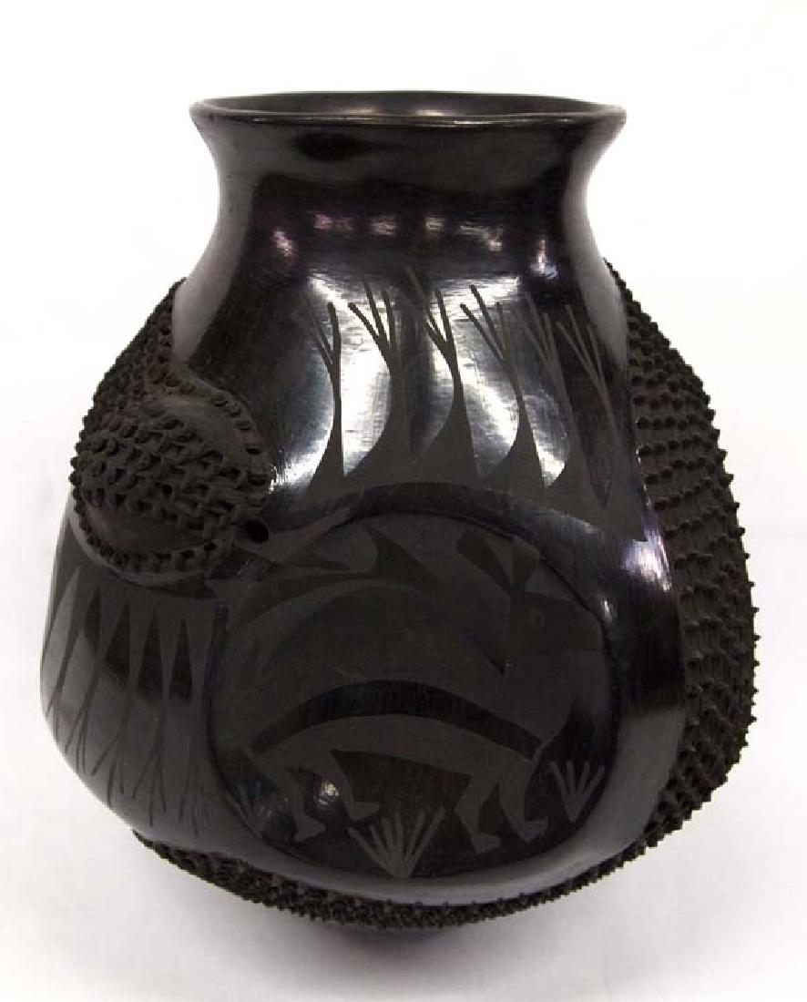 Mexican Mata Ortiz Black on Black Textured Jar (1 of 5)