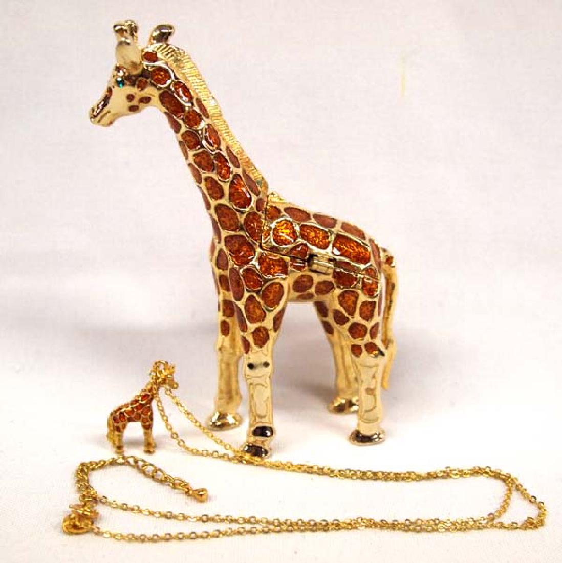 Giraffe Trinket Box with Giraffe Necklace (1 of 3)
