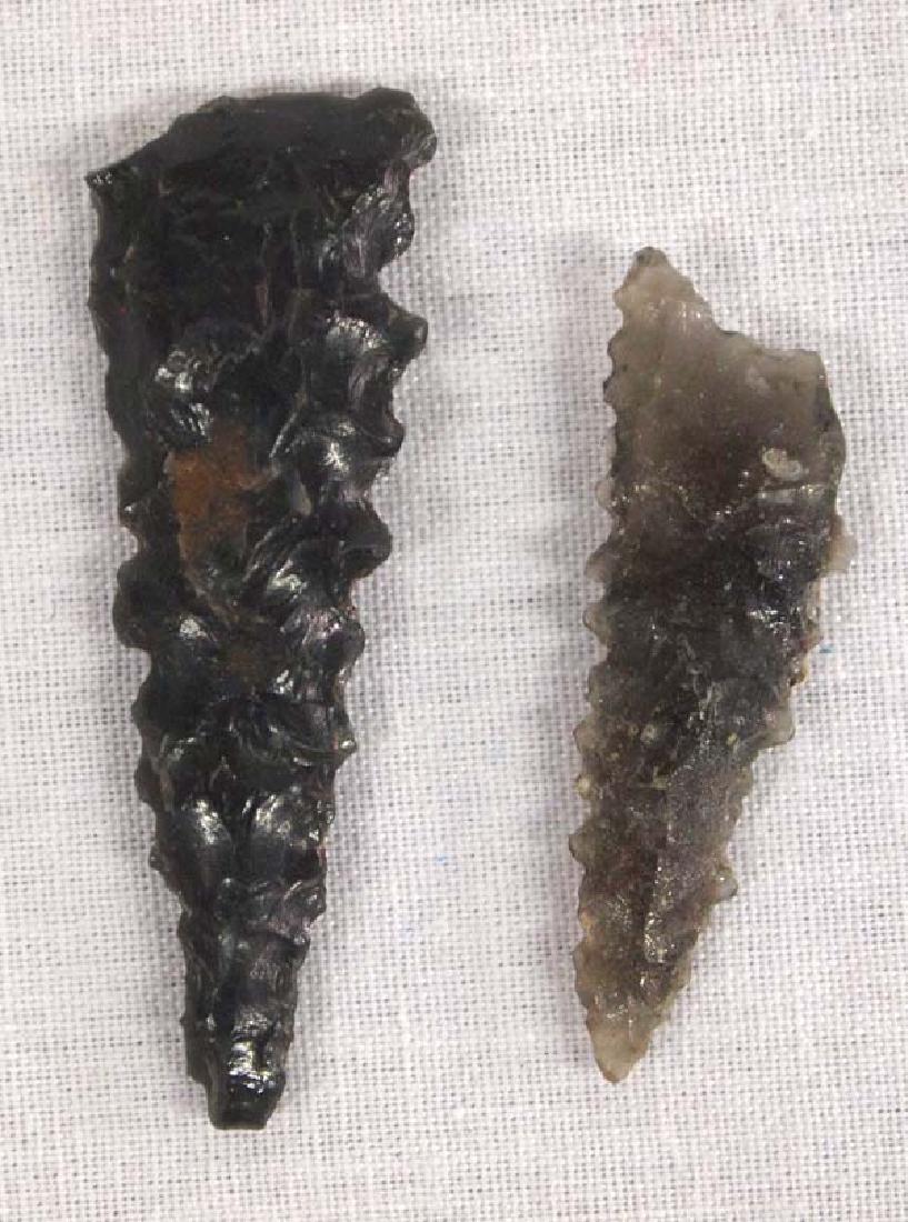 2 Prehistoric Hohokam Stone Arrowheads (1 of 3)