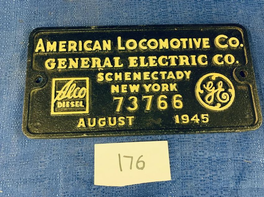 Cast Builder Plate #73766 (Aug 1945): Cast Builder Plate #73766 (Aug 1945)