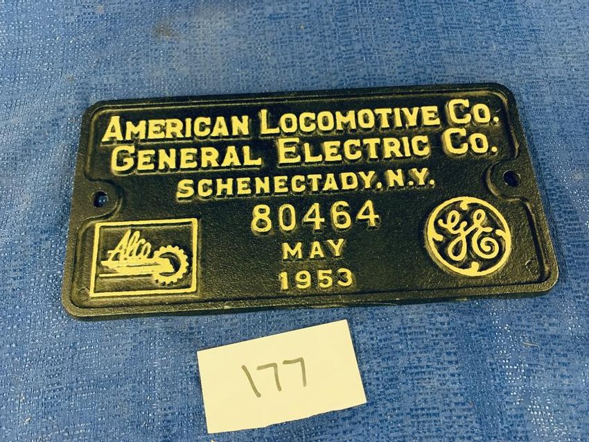 Cast Builder Plate #80464 (May 1953): Cast Builder Plate #80464 (May 1953), Northern Pacific 5-4 #719