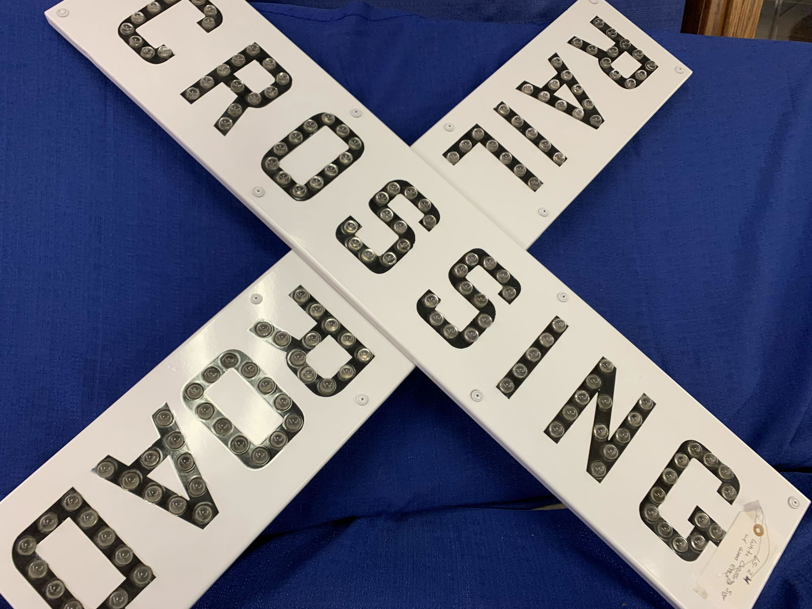 48" Railroad Grade Crossing Sign with Glass Cat Eyes (1 of 7)