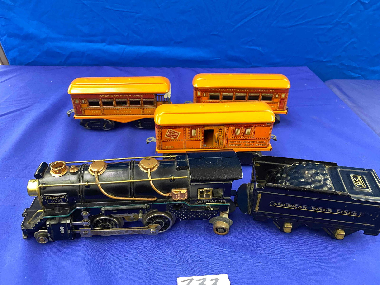 American Flyer 5 Piece "O" Gauge Train Set (1 of 7)