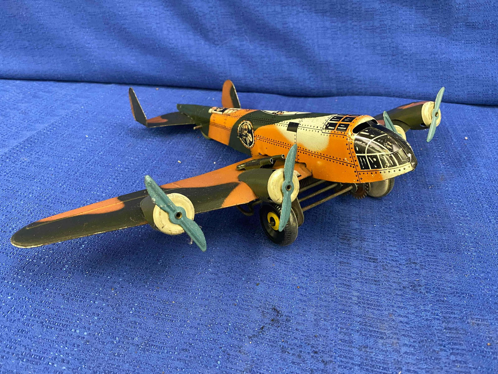Marx Tin Bomber Airplane (1 of 8)