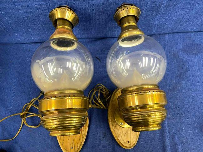 2 Brass Electric Ship's Lamp's (1 of 8)