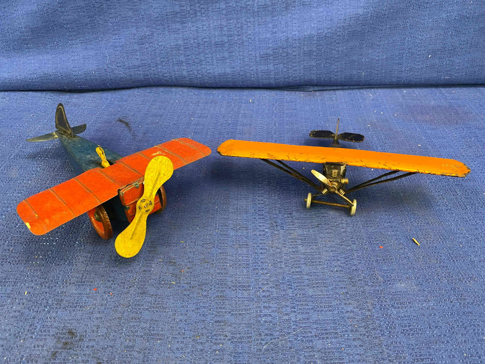 2 Vintage Tin Airplanes (1 of 8)