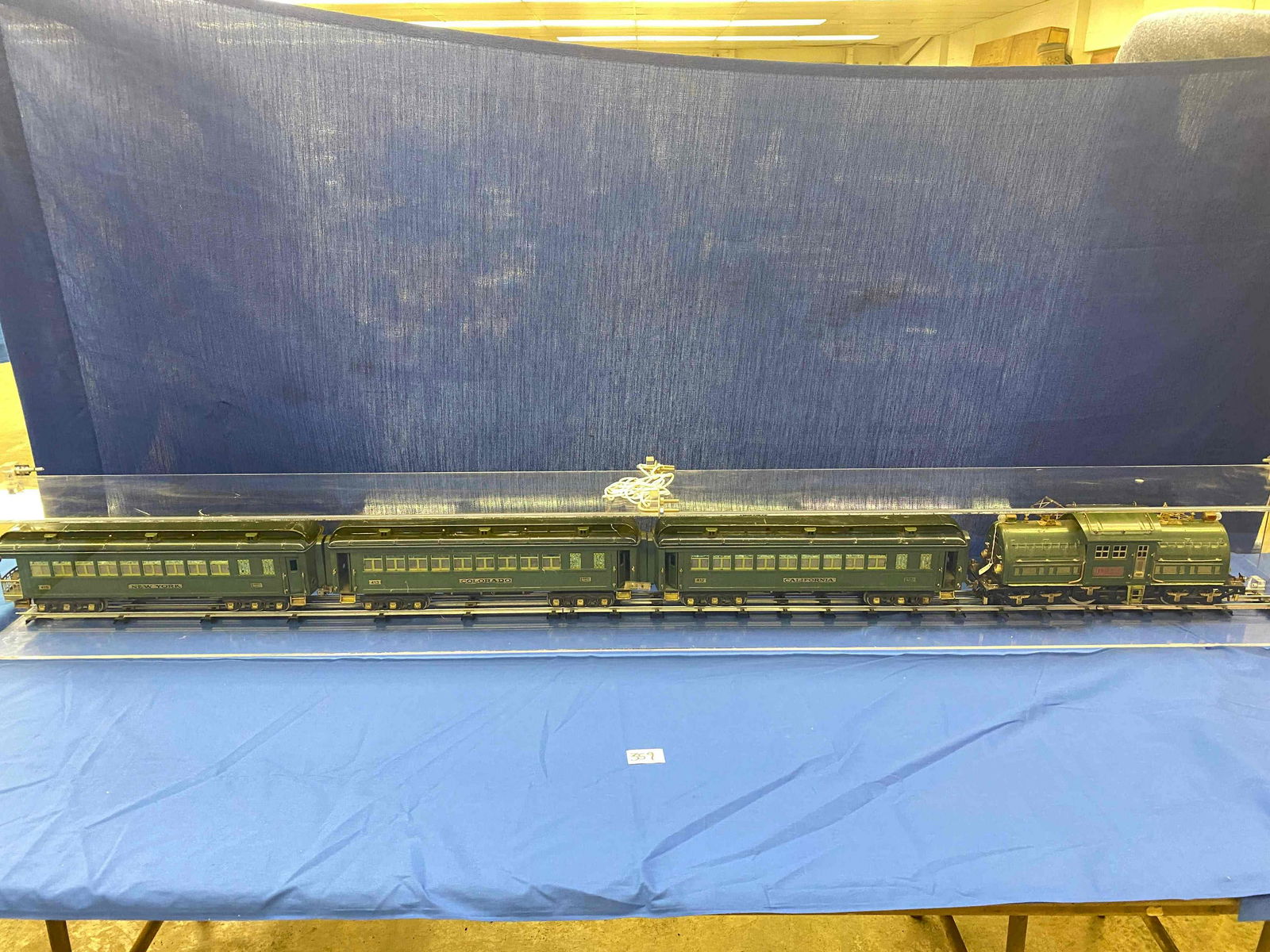 Lionel Standard Gauge 4 piece Train set (1 of 15)