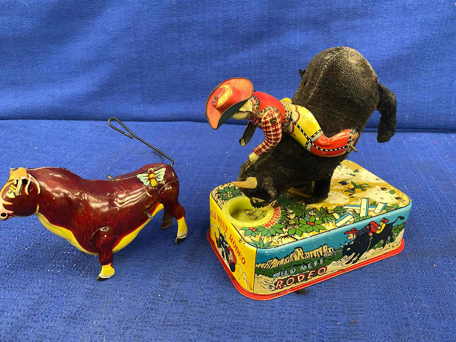 2 Tin Rodeo Toys (1 of 11)
