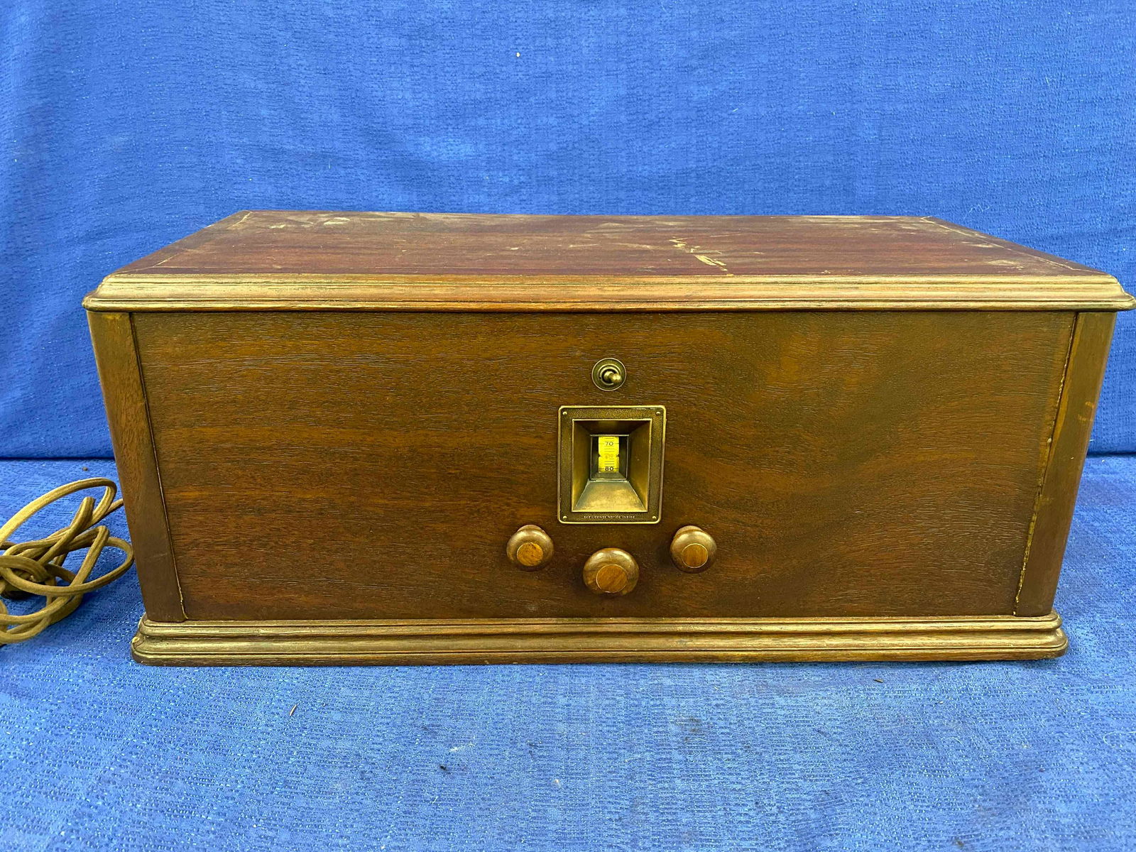 1 Wooden Tube Type Radio (1 of 10)