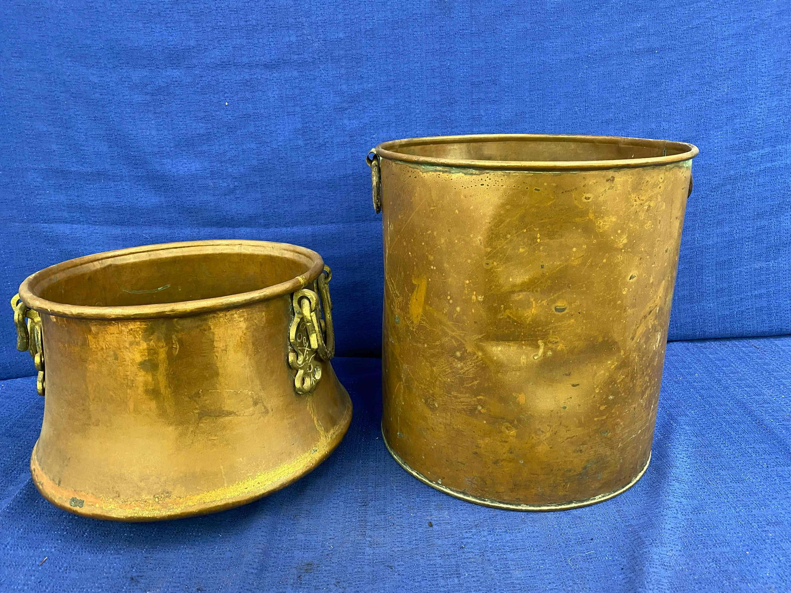 2 Vintage Copper Kettles (1 of 8)