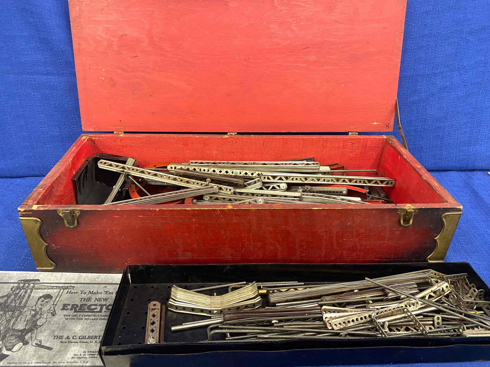A.C. Gilbet Erector Set in wooden box (1 of 6)