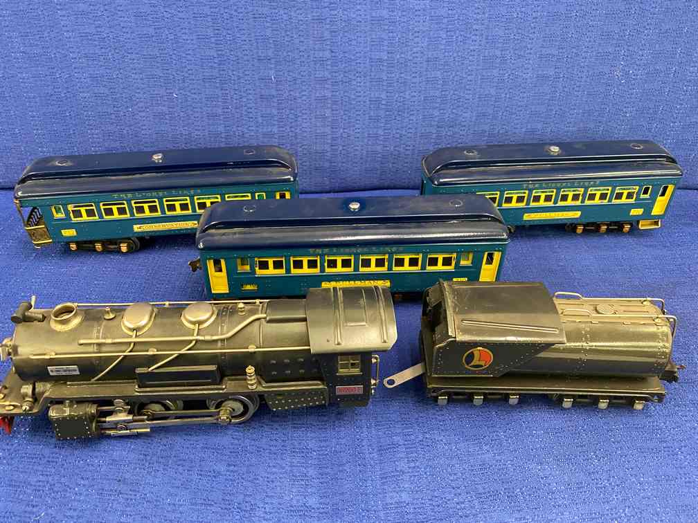 Lionel Passenger Set No. 260-E: Lionel Passenger Set No. 260-E, 5 pc. Lionel O Gauge Set, Engine #260-E with Tender, 2 Pullman Passenger Cars, Front Wheels off but included, 1 Observation Passenger Car, Gun Metal Grey Engine, 3 Blue