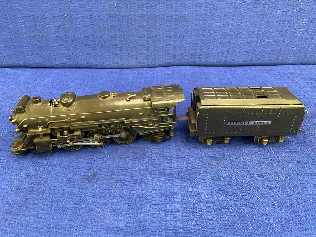 Lionel Locomotive 225E with Tender: Lionel Locomotive 225E with Tender, O Gauge, No Box, Gunmetal Gray, Very minor paint blemishes.
