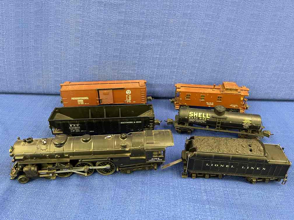 Lionel 6 pc. Train Set (1 of 9)