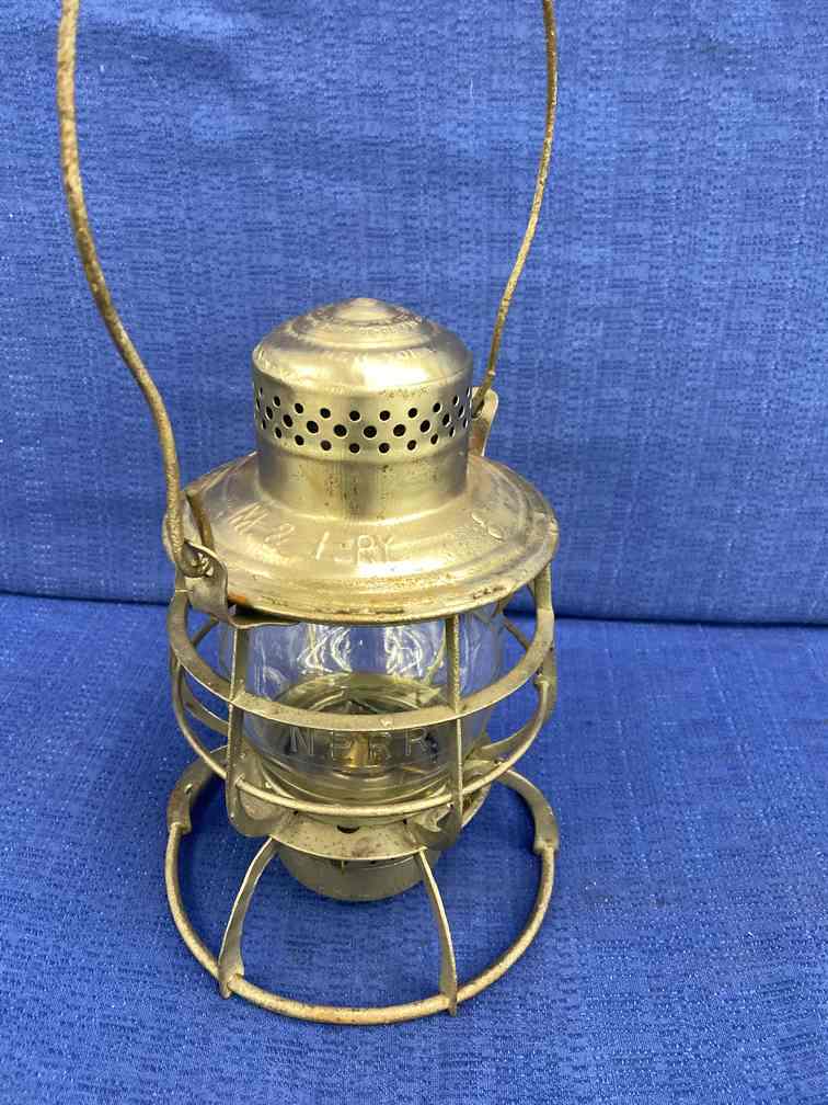 Northern Pacific Railway Switchman's Lantern (1 of 8)