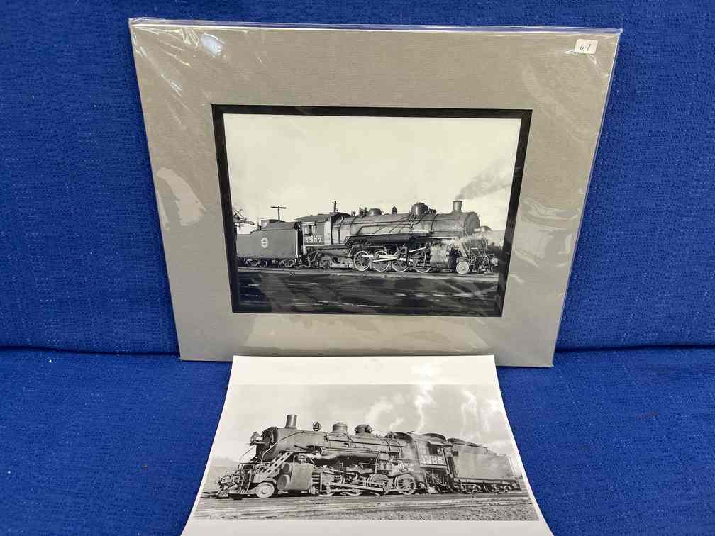 2 Duluth, Missabe, & Iron Range Railroad Train (1 of 3)